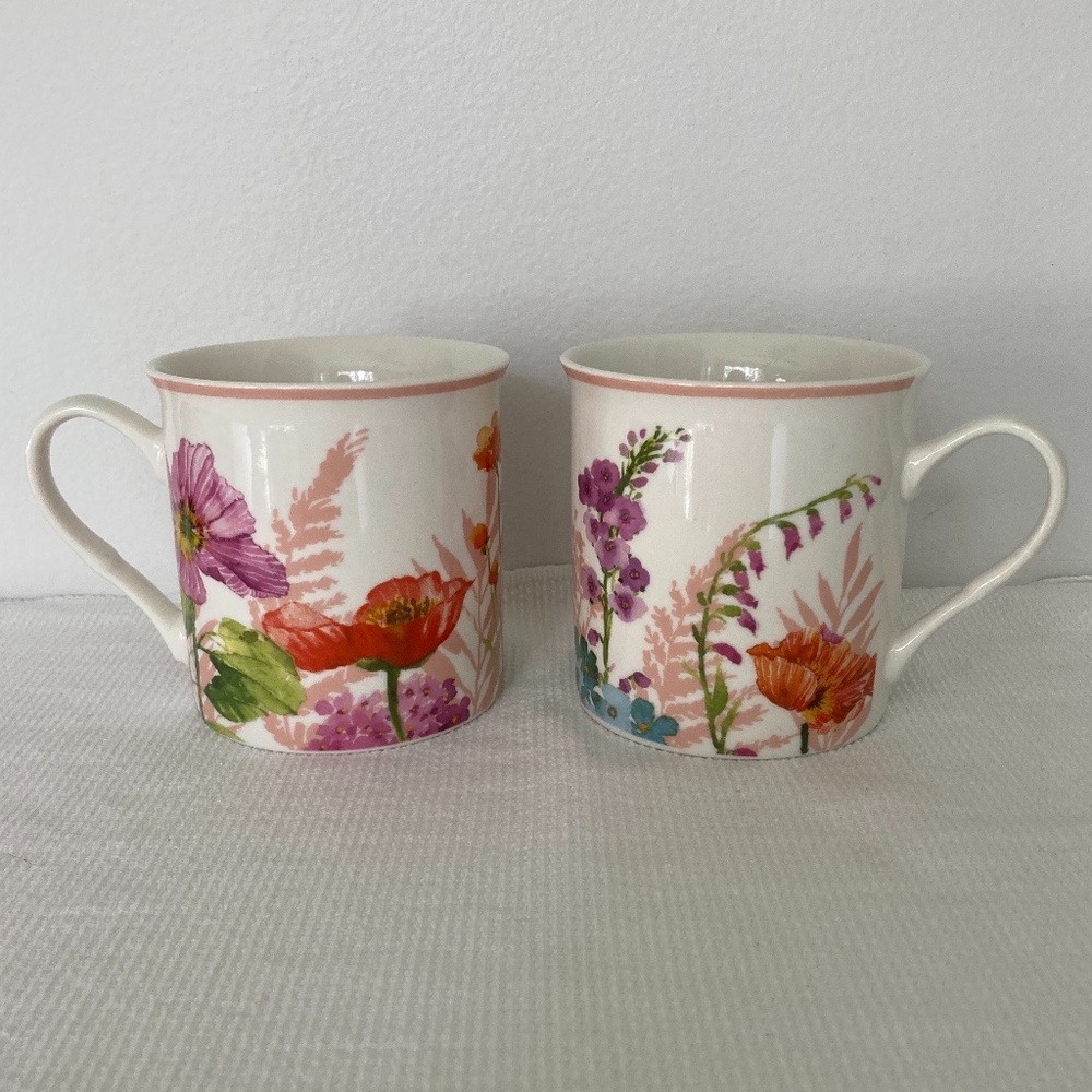 2 CARRAIG DONN LIVING Floral Mugs Cups
